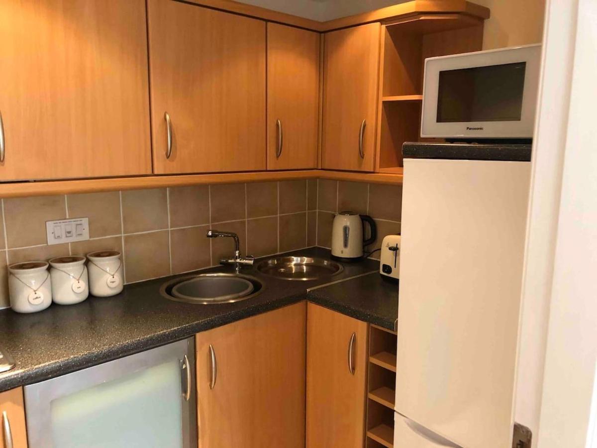 Lovely 1-Bed House In Stirling Exterior foto